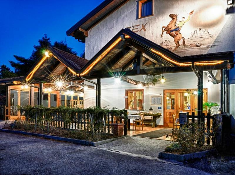 Botton D'Oro Delle Dolomiti Bed & Breakfast Vattaro Ngoại thất bức ảnh